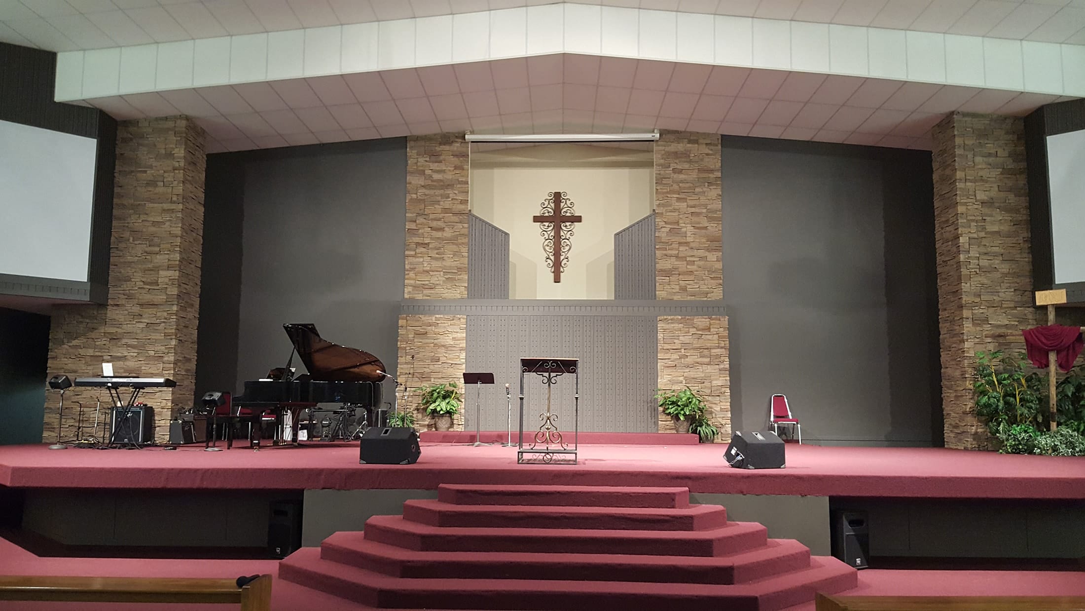 Stone Interior Columns Crystal Hill Baptist Church GenStone