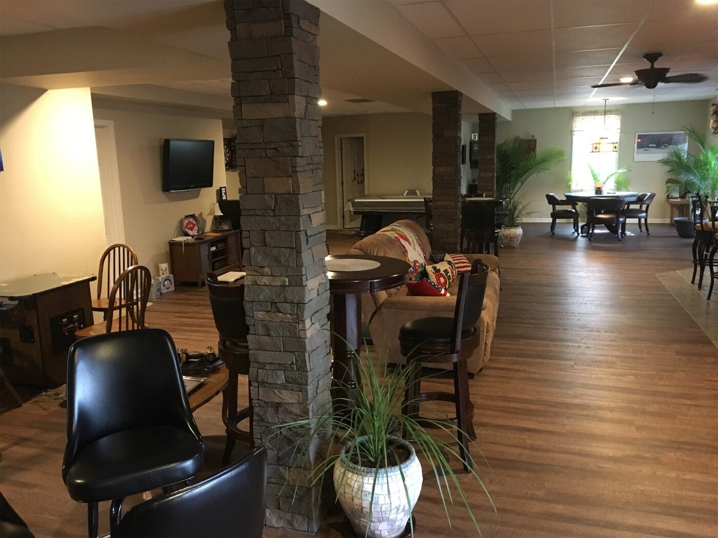 A decorative interior columns project using our Stratford Stacked Stone Column Wrap panels.