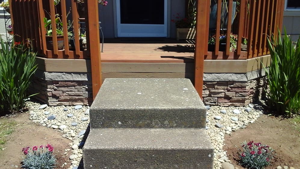 DIY porch skirting, easy fake stone skirting, diy stone skirting ideas
