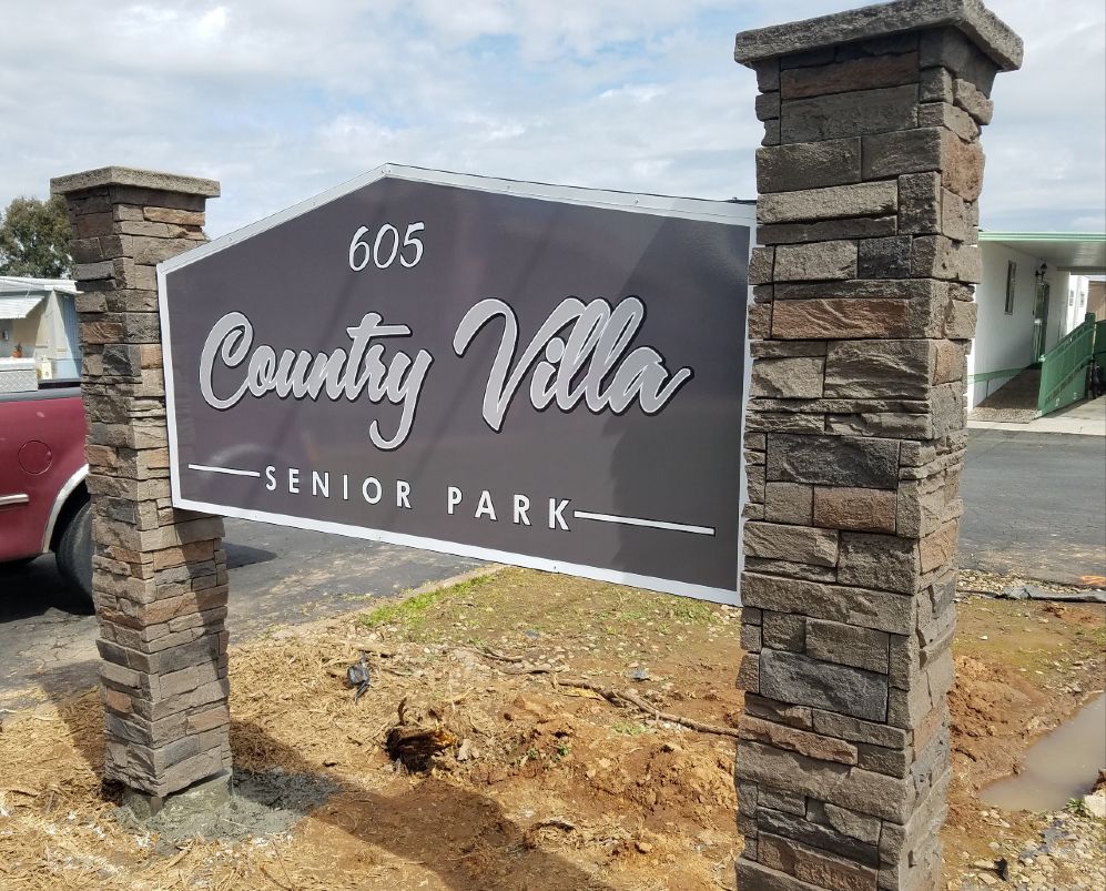 Country Villa Business Sign