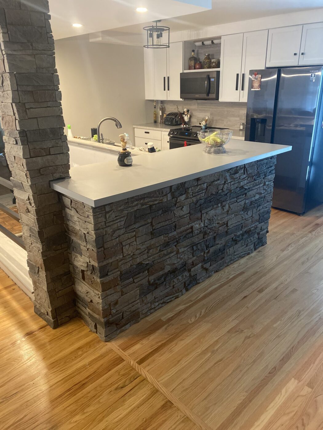 Kenai bookshelf pillar and bar