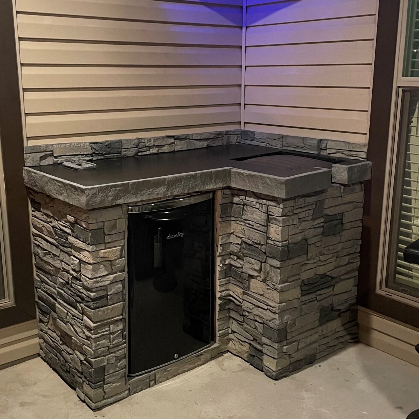 faux stone DIY patio bar
