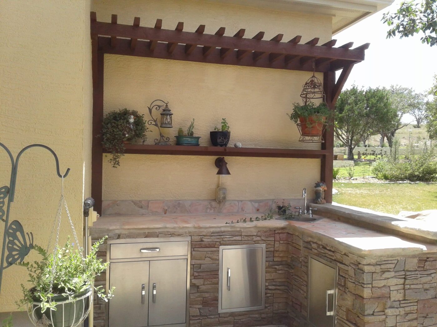 DIY Faux Stone Outdoor Kitchen