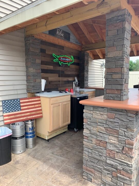 Stratford Stone Veneer Patio Bar