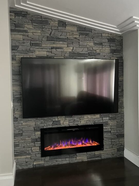 Northern Slate Stacked Stone Fireplace & TV Wall Design Ideas