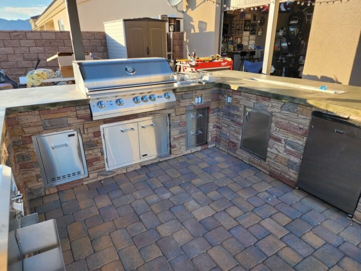 An outdoor kitchen project idea using Desert Sunrise faux stone.