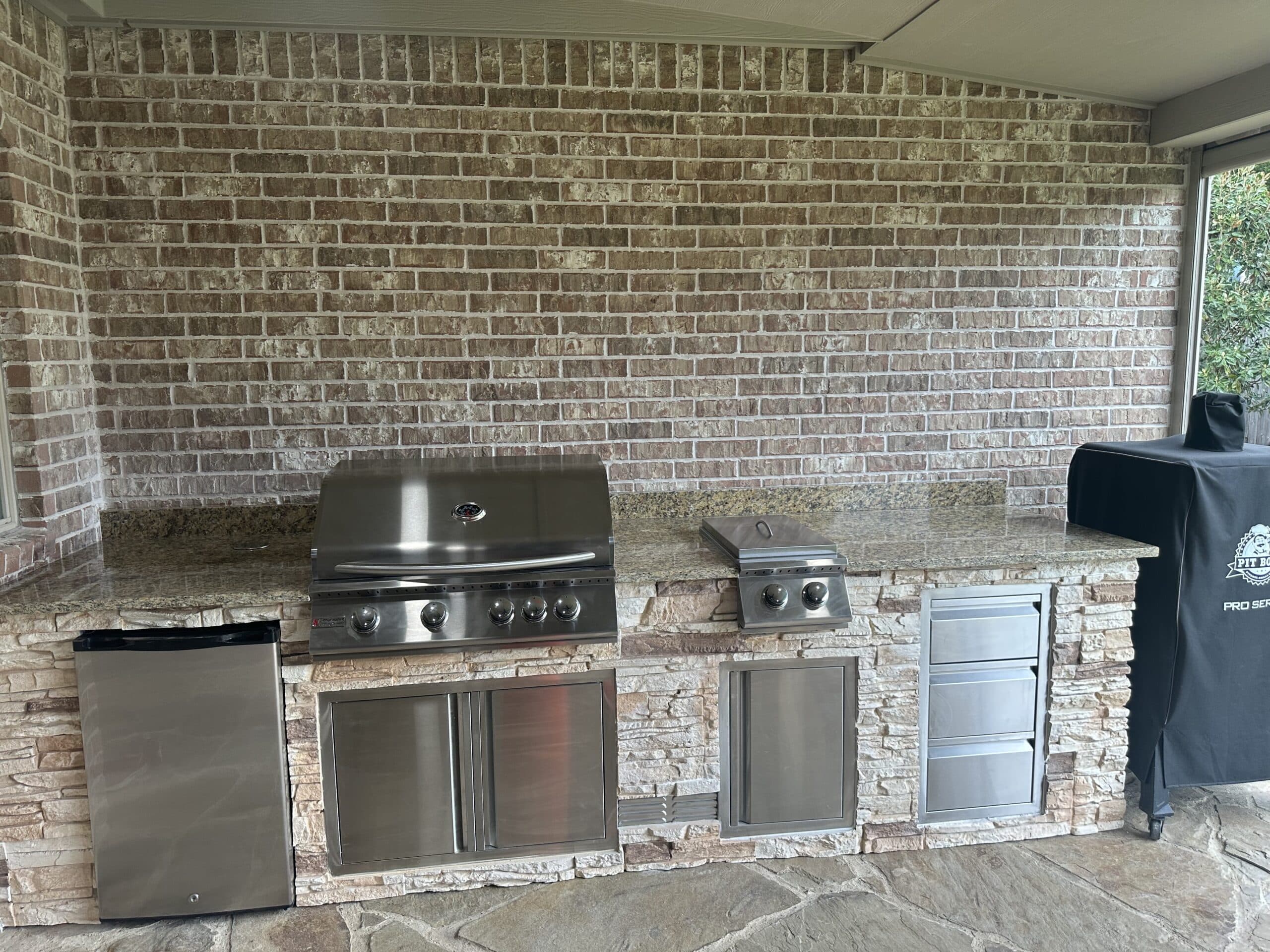 DIY Vanilla Bean stacked stone outdoor kitchen