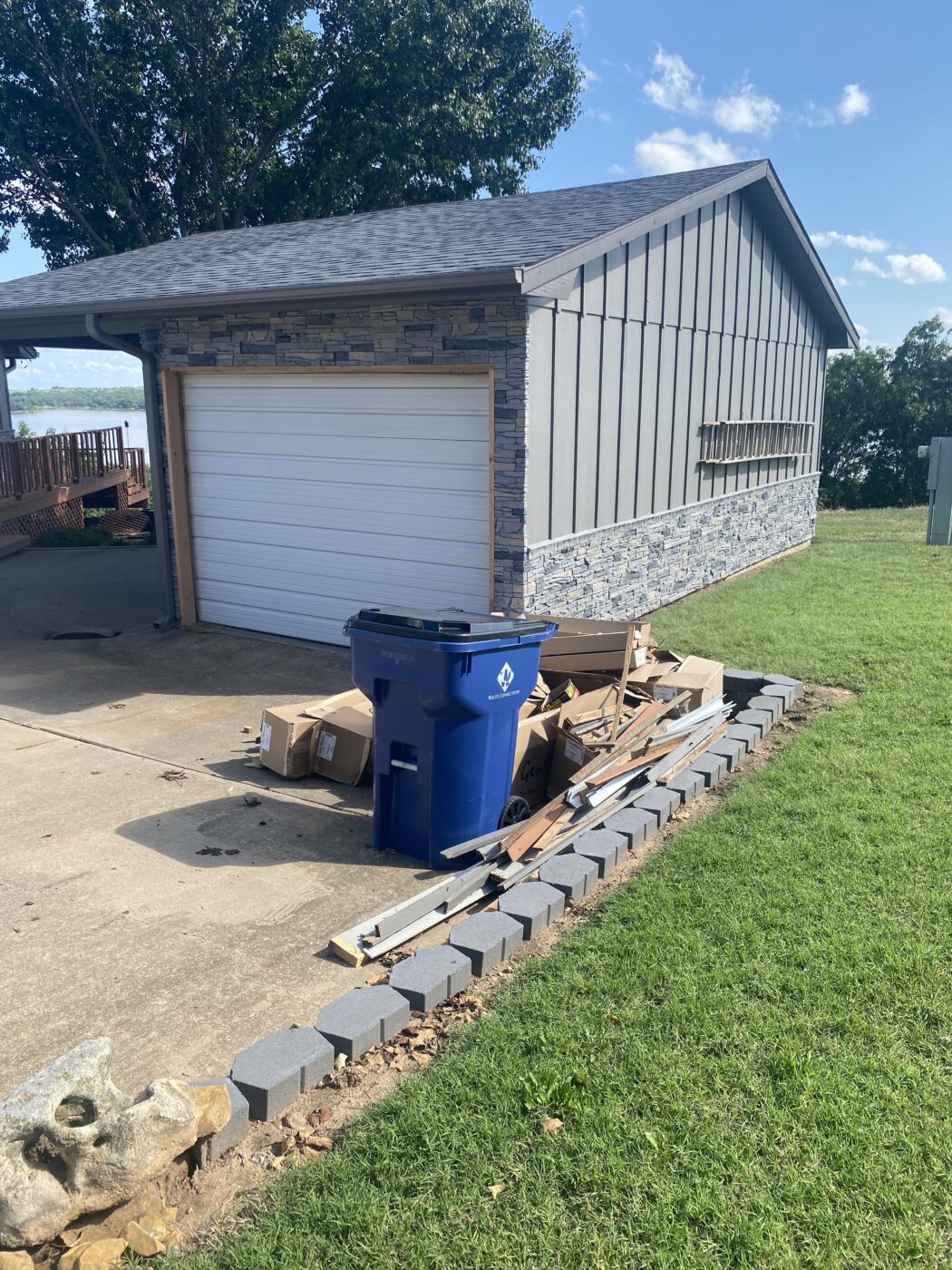 This home has a DIY slate wainscot that was created using GenStone's Northern Slate Stacked Stone panels.