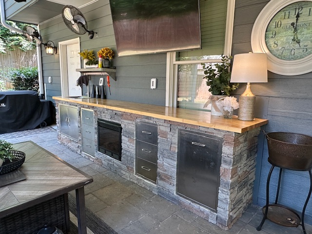 Matthew’s DIY Stone Outdoor Kitchen