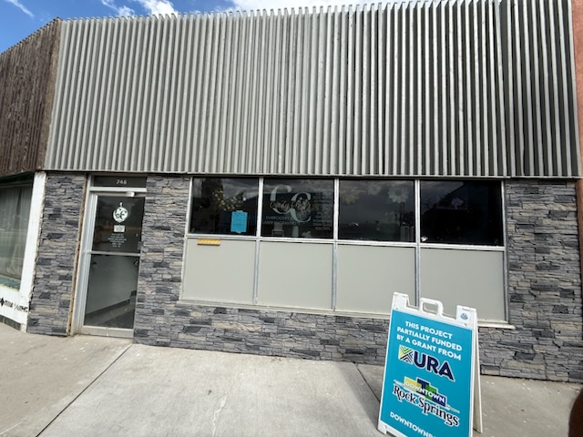 April’s Northern Slate Faux Stone Siding