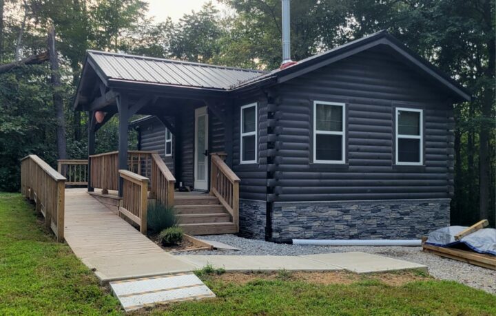 Vicky’s Northern Slate Cabin