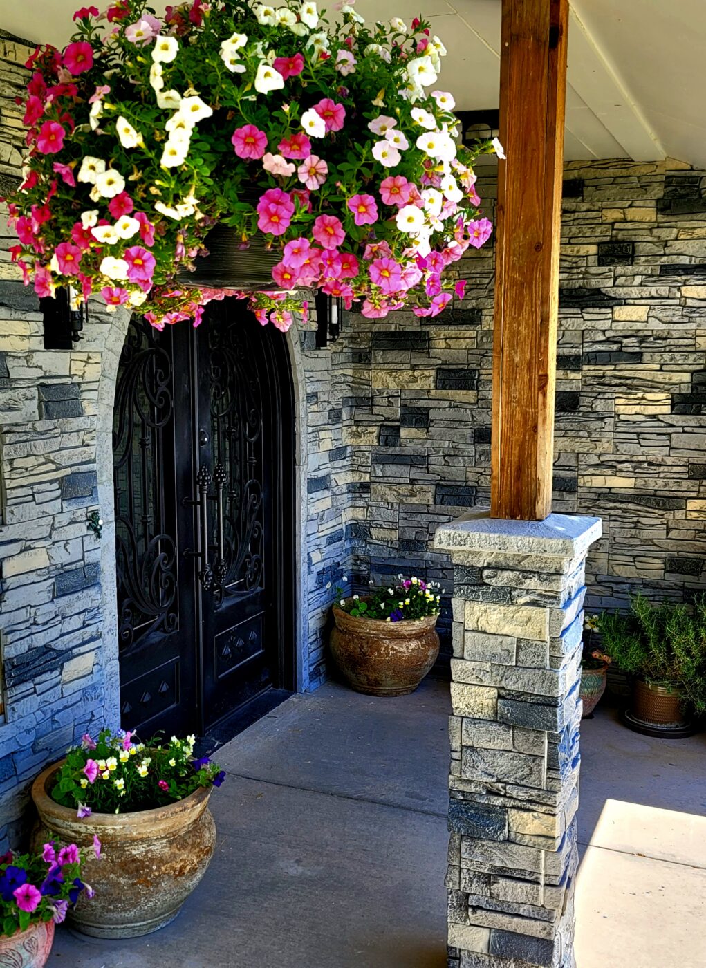 Northern Slate front entry and pillar