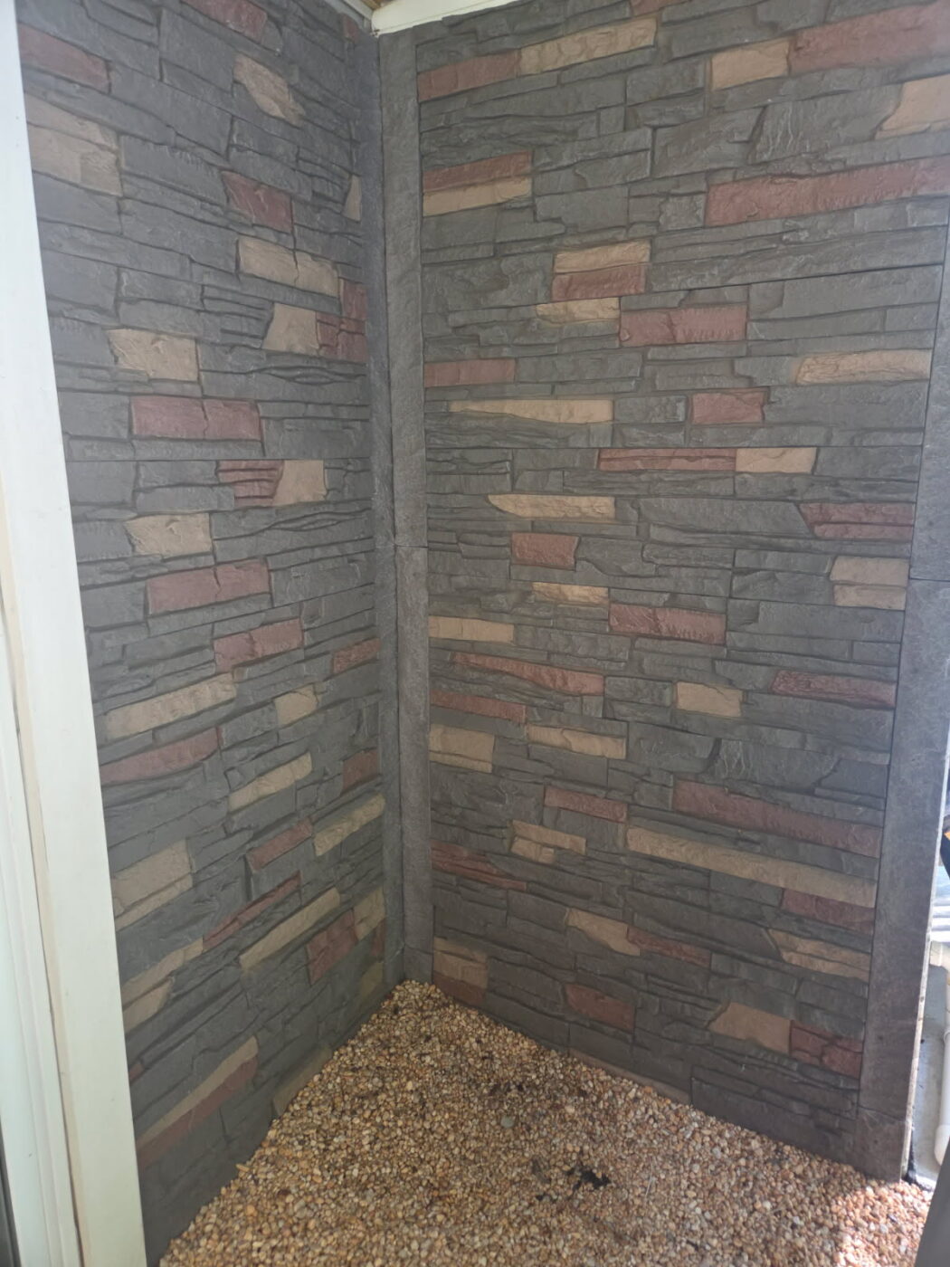 Gary's Stratford siding corner trim detail